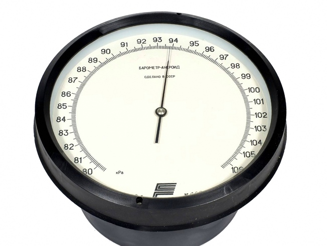 Анероид показывает давление 1013 гпа определите какая. Показания барометра. Каковы показания барометра. Тест каковы показания барометра анероида. Определить Показание барометра по рисунку.